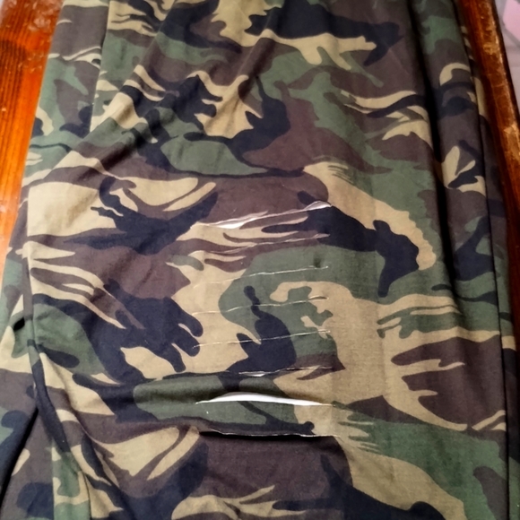 Army - Picture 2 of 3